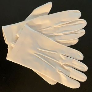 Vintage Gloves Womens White Cotton Fabric Short Length W Button Closure At Wrist